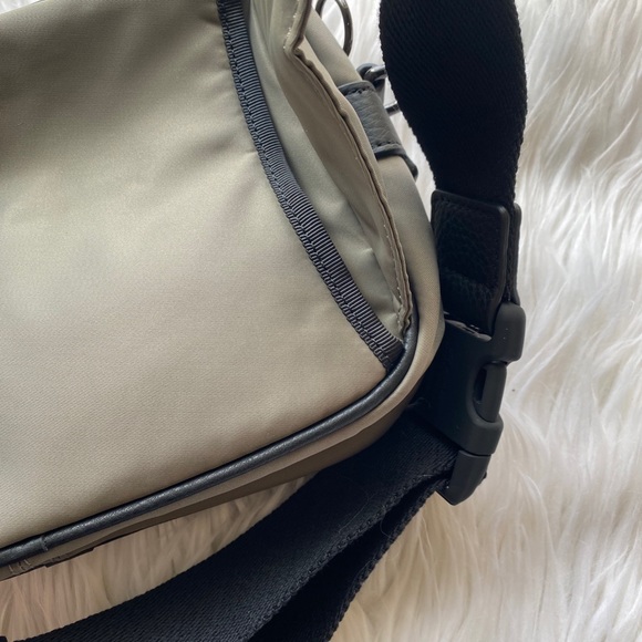 lululemon athletica Bags Lululemon Fanny Pack Poshmark